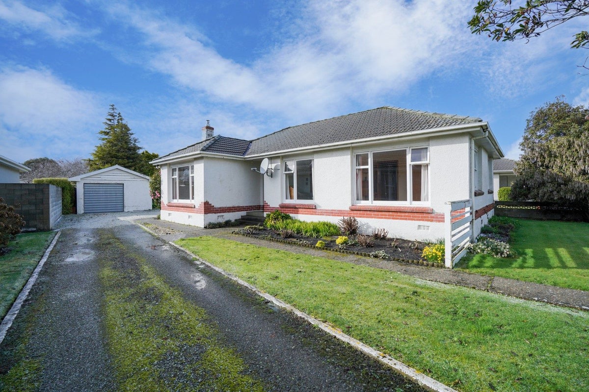 7 Adamson Crescent, Glengarry, Invercargill - Carousel 1