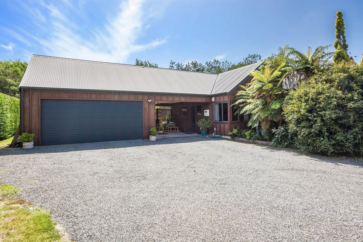 8 Conifer Court, Raumati Beach, Paraparaumu - Carousel 1
