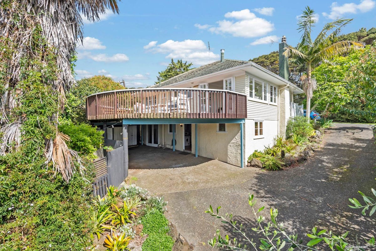 184 Old Titirangi Road, Titirangi, Auckland - Carousel 2