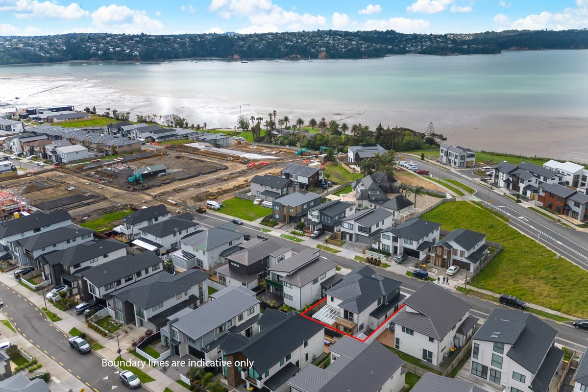 12 Turret Lane, Hobsonville, Auckland - Carousel 2