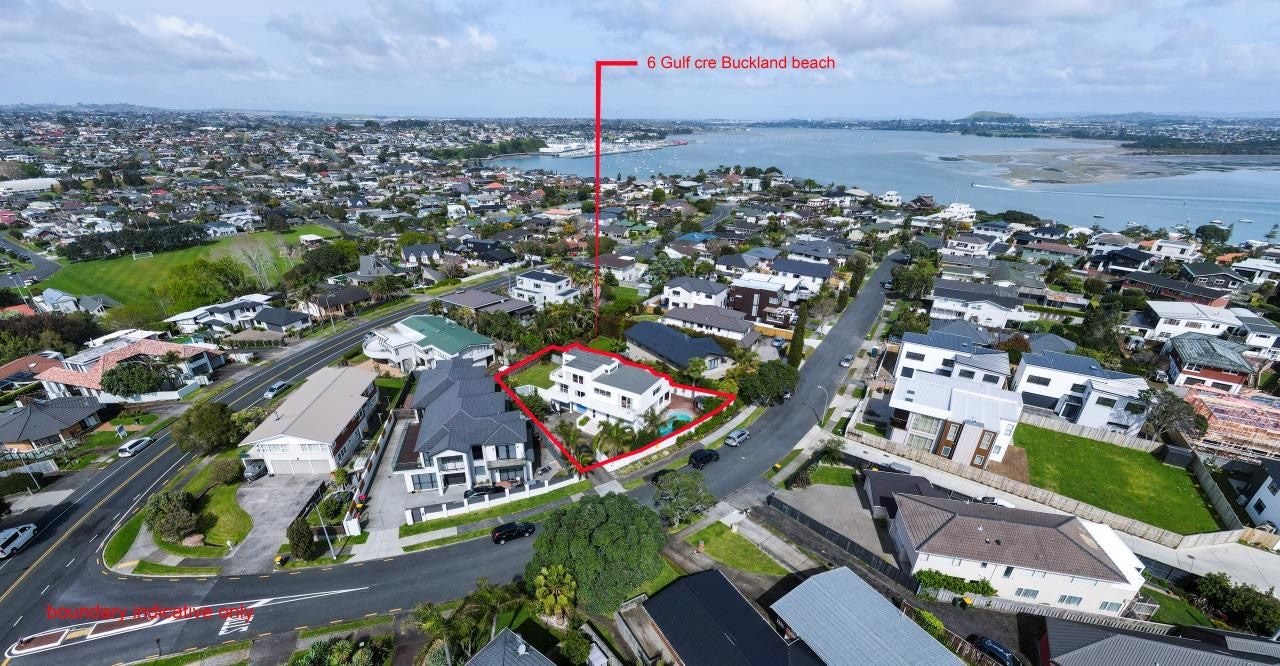 6 Gulf Crest, Bucklands Beach, Auckland - Carousel 1