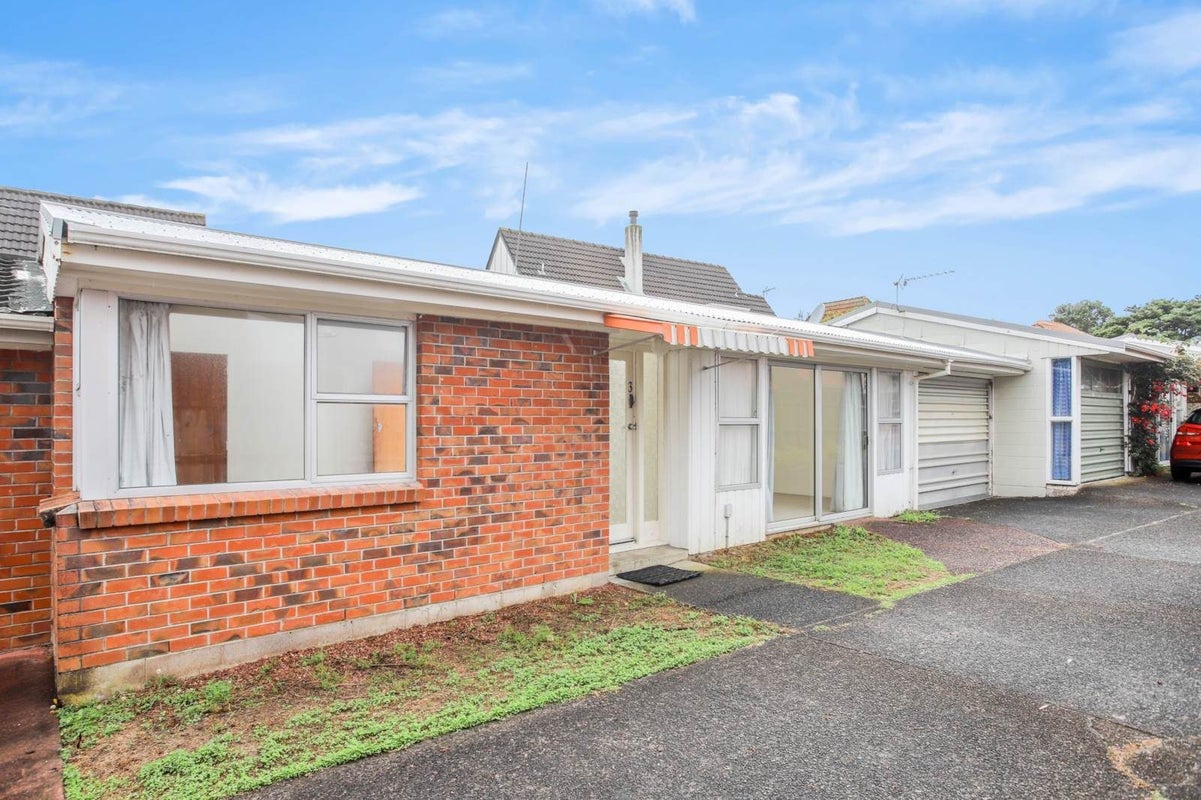 3/16 Otakau Road, Milford, Auckland - Carousel 1