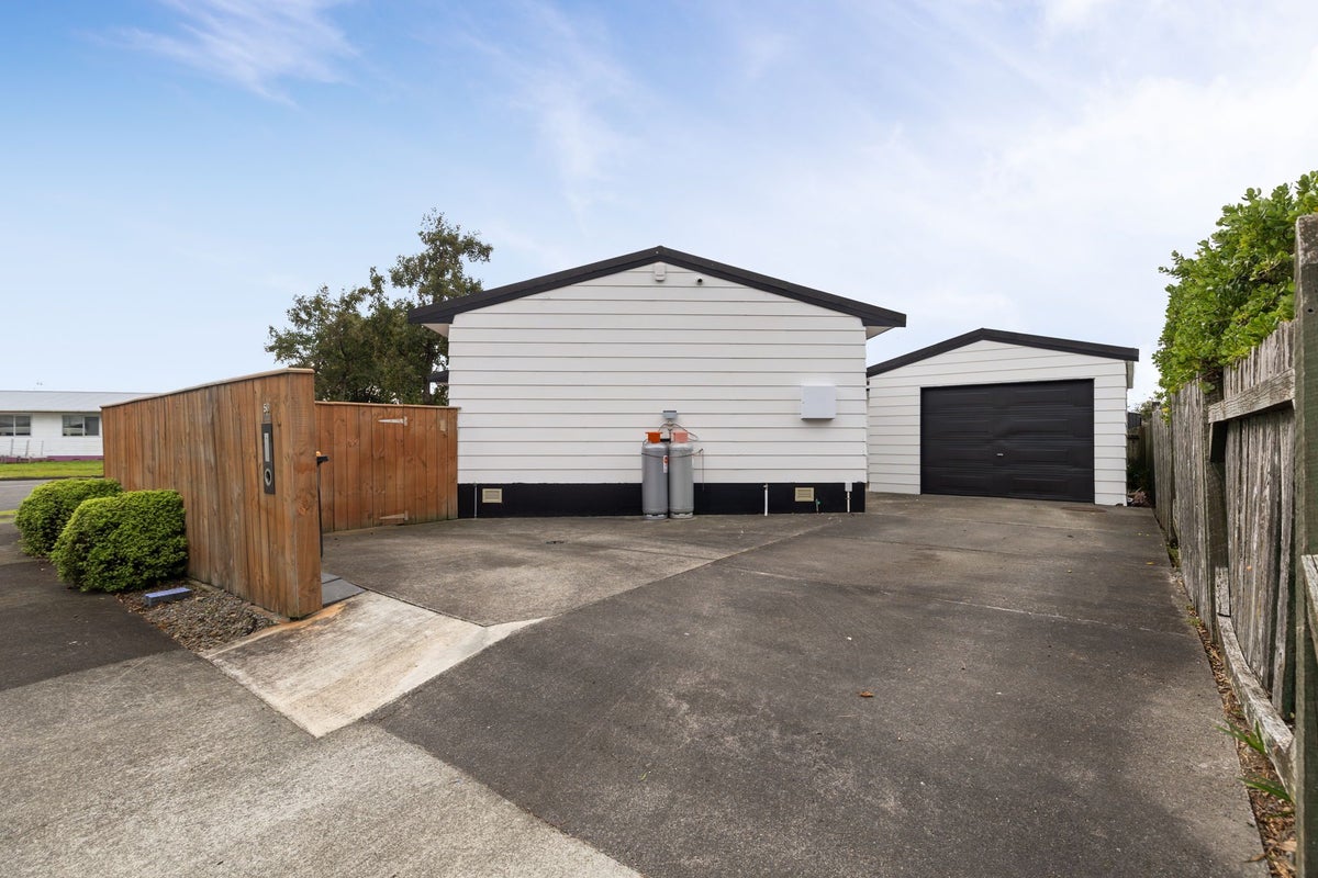 50 Gemini Avenue, Milson, Palmerston North - Carousel 12