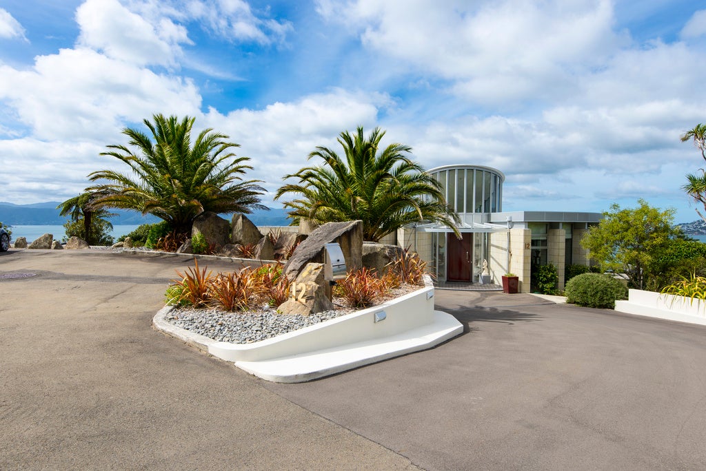 12 Sovereign Point, Kaiwharawhara, Wellington - Carousel 2