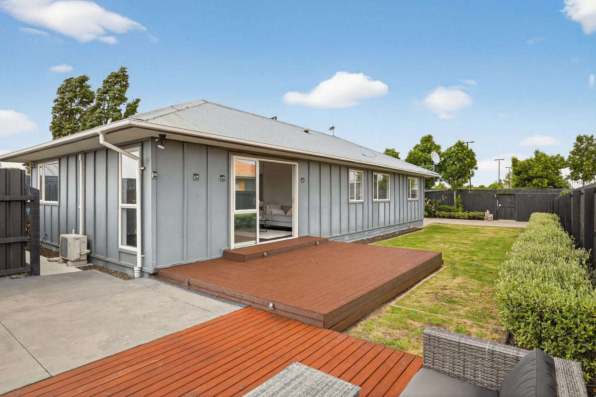 1/182 Breezes Road, Aranui, Christchurch - Carousel 1