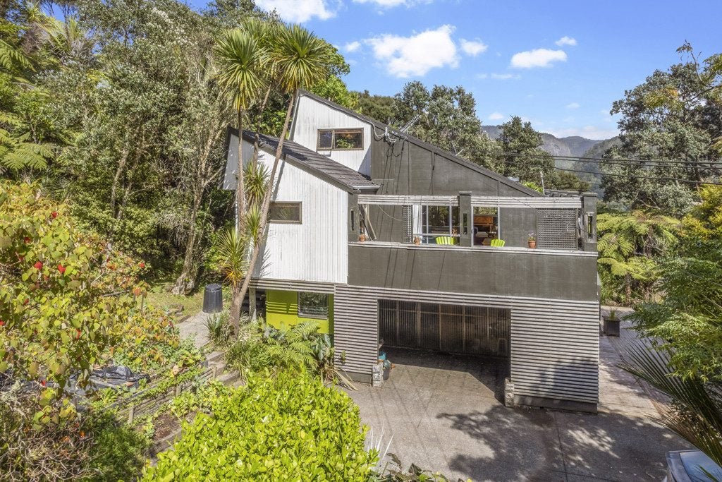 27 Ocean View Road, Huia, Auckland - Carousel 1