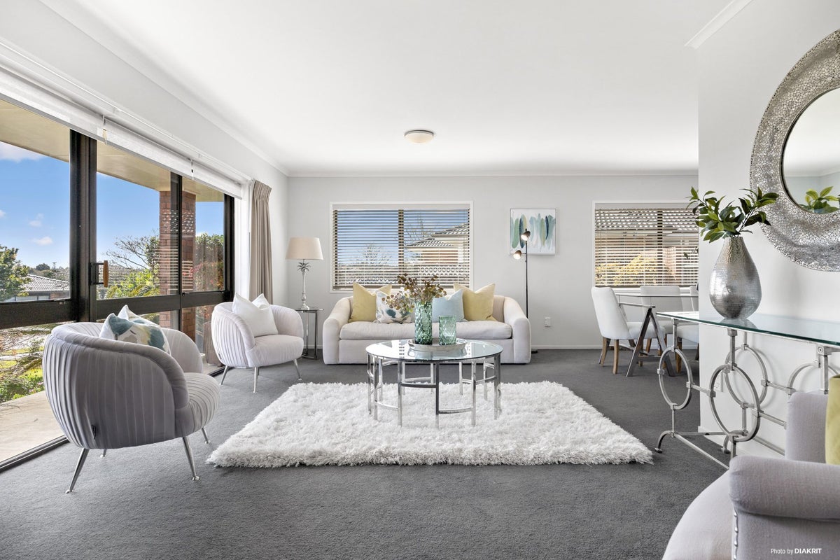 10 Carriage Close, Northpark, Auckland - Carousel 2