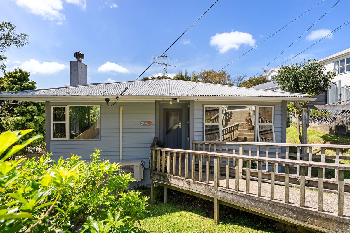 21 Mana Street, Vogeltown, Wellington - Carousel 2