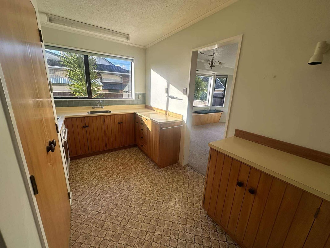 1/9 Hay Street, Ebdentown, Upper Hutt - Carousel 2