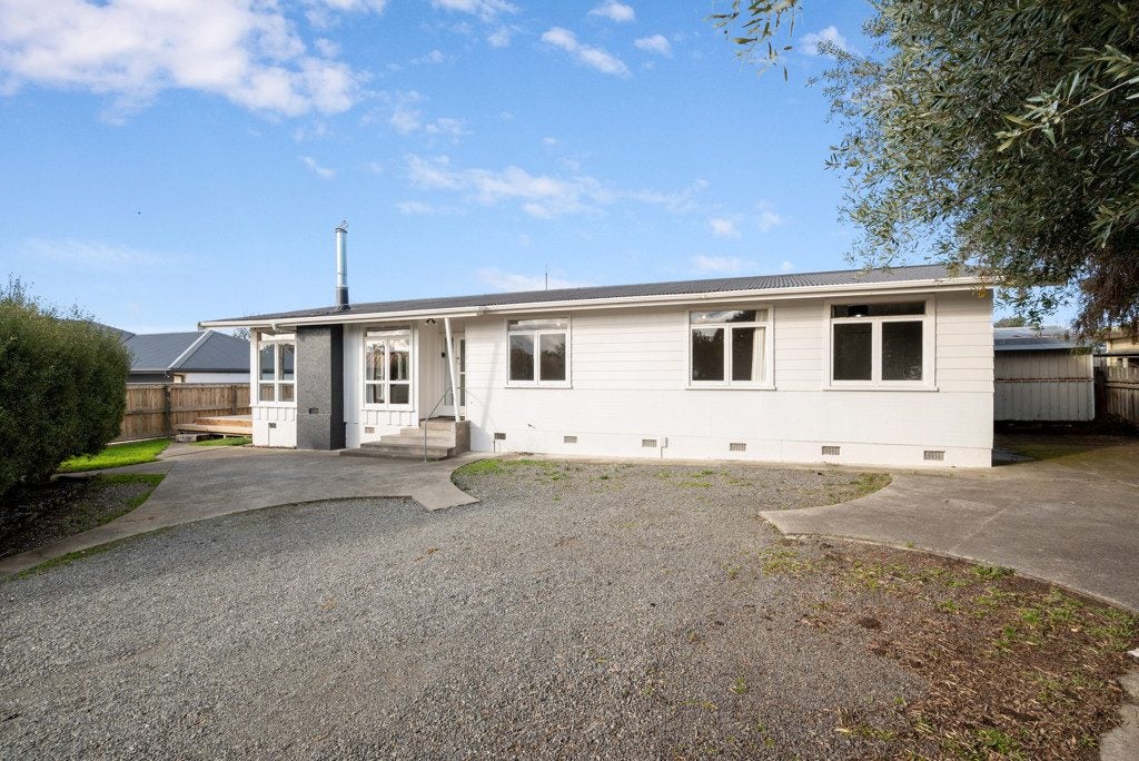 9 Corry Crescent, Witherlea, Blenheim - Carousel 2