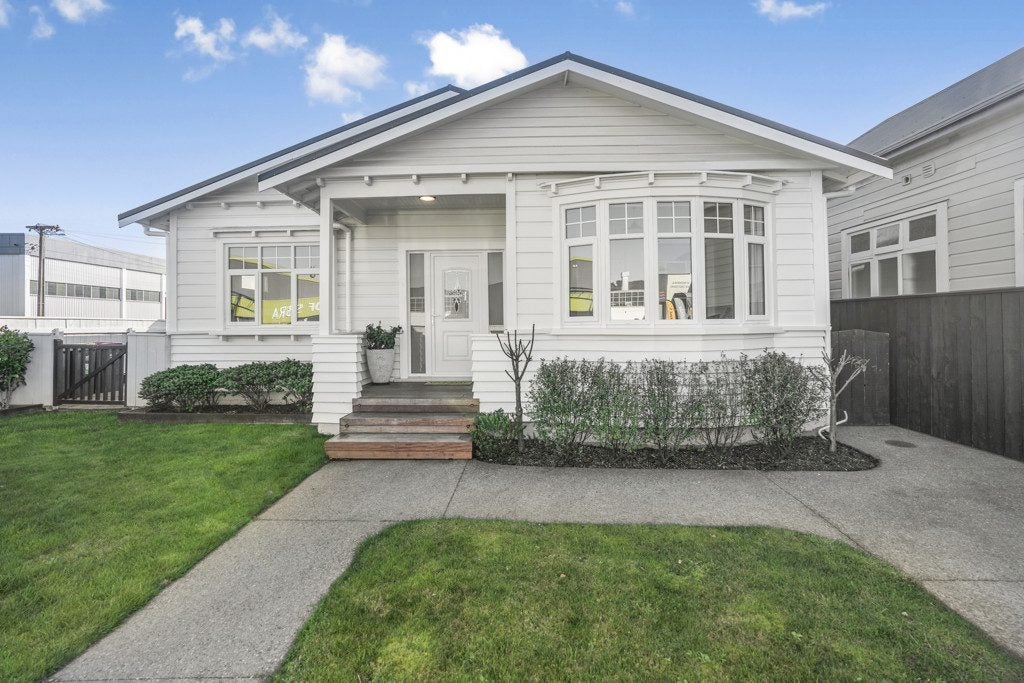 1 Herbert Street, Melling, Lower Hutt - Carousel 1