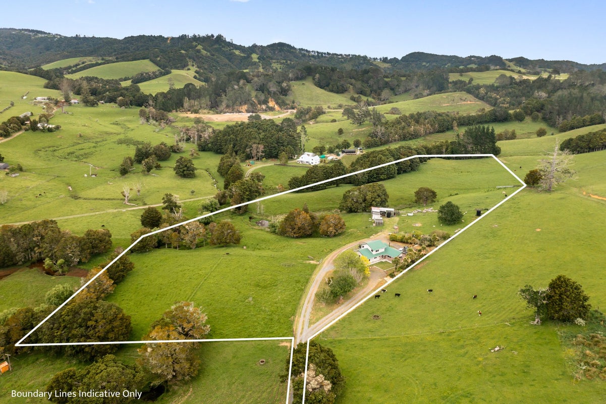 36 Pataua Road, WHAREORA, WHANGAREI - Carousel 1