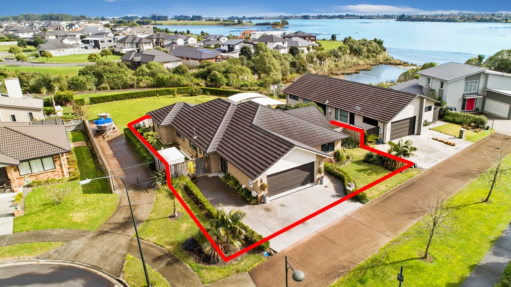 22 Pescara Point, Karaka, Papakura - Carousel 2