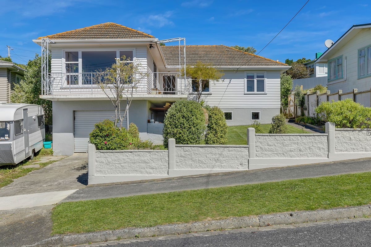 84 Bell Street, Tawa, Wellington - Carousel 20