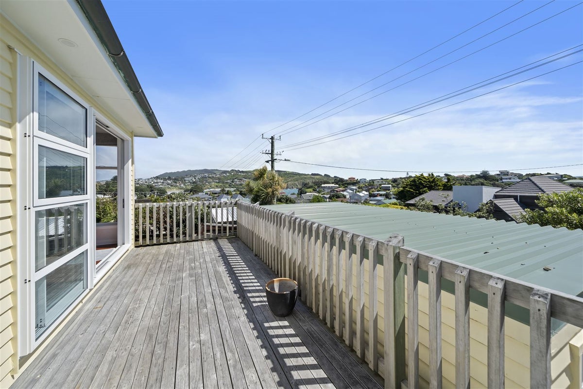20 Richard Street, Titahi Bay, Porirua - Carousel 2