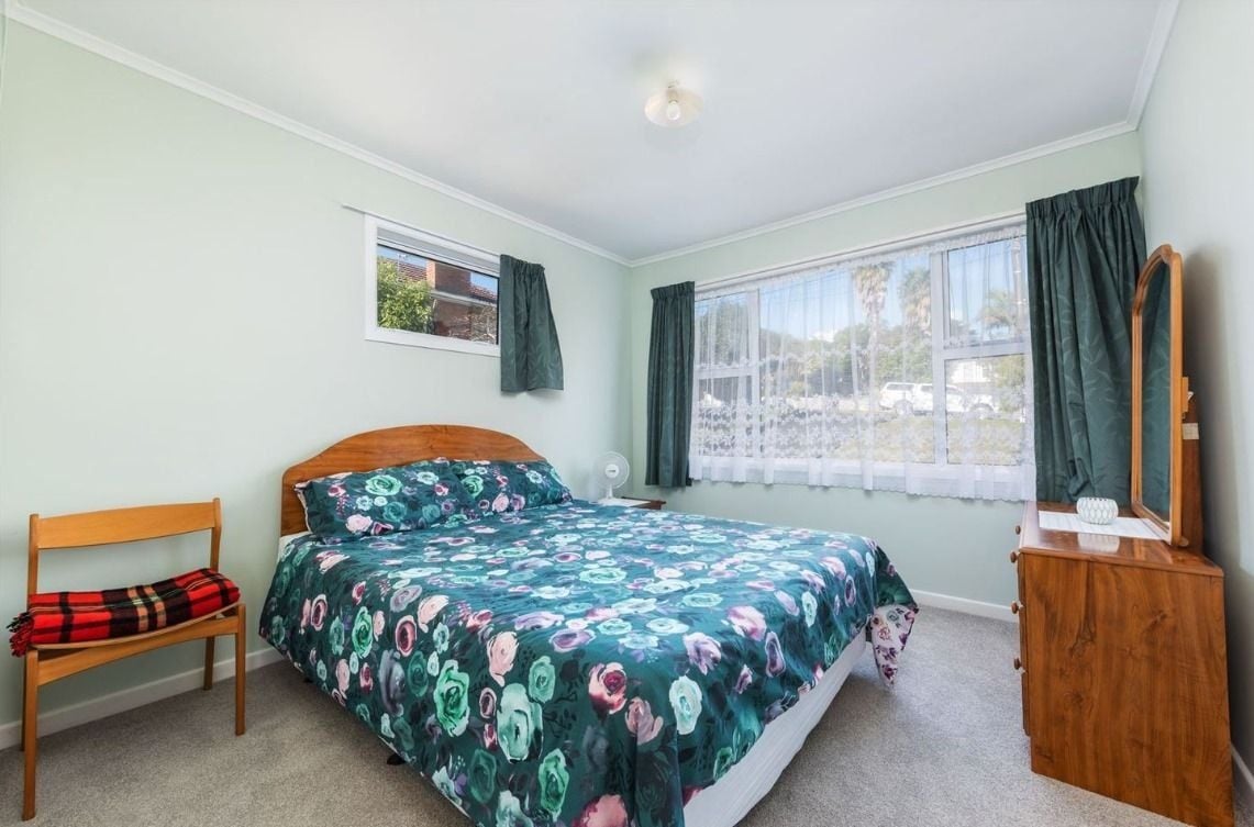 74 Sylvan Crescent, Te Atatu South, Auckland - Carousel 19