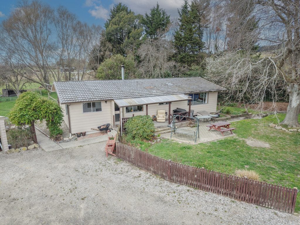 46 Papakaio Road, Oamaru - Carousel 1