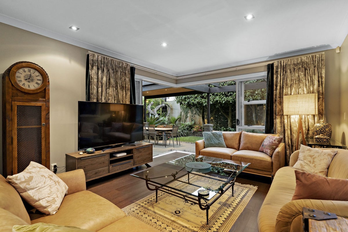 5 Waitomo Avenue, Mount Eden, Auckland - Carousel 2