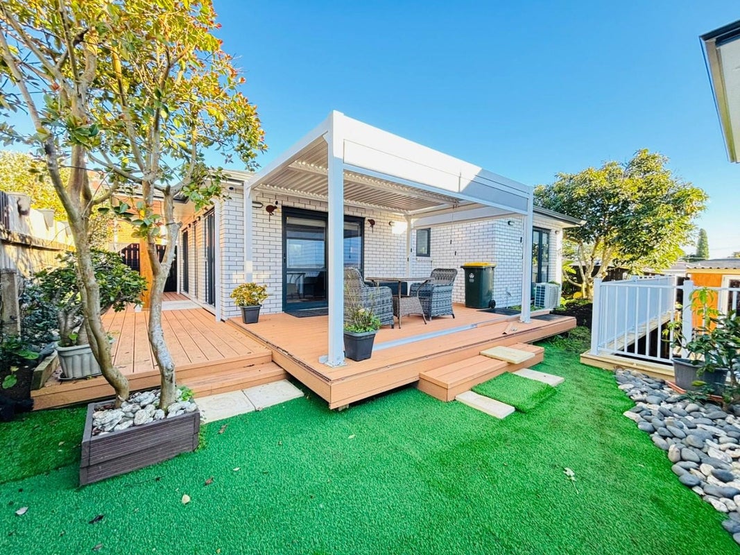 69 Church Road, Mangere Bridge, Auckland - Carousel 1