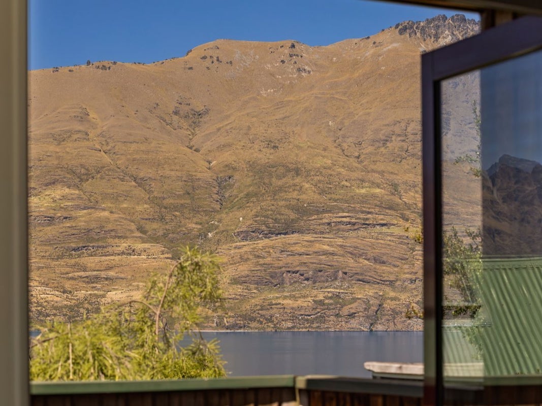 22B Evergreen Place, Sunshine Bay, Queenstown - Carousel 2