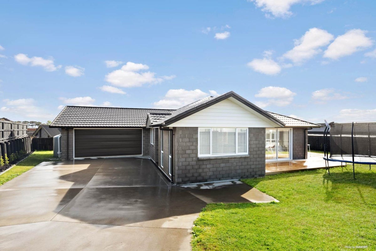 73 Te Paea Avenue , Paerata Rise, Pukekohe - Carousel 1