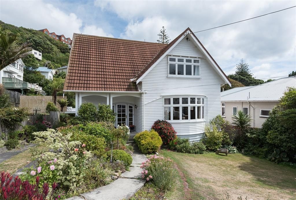 5 Kio Road, Hataitai, Wellington - Carousel 1