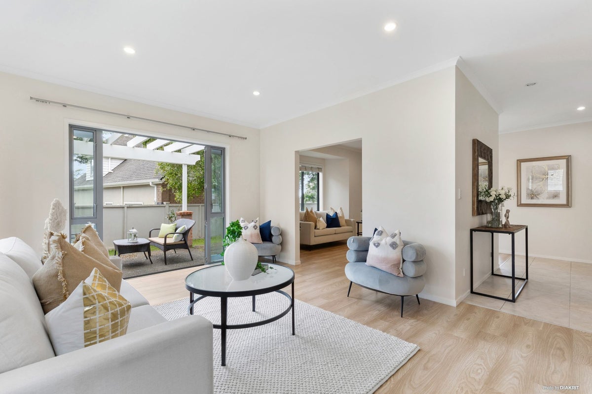 18 Hatfield Place, Albany Heights, Auckland - Carousel 2