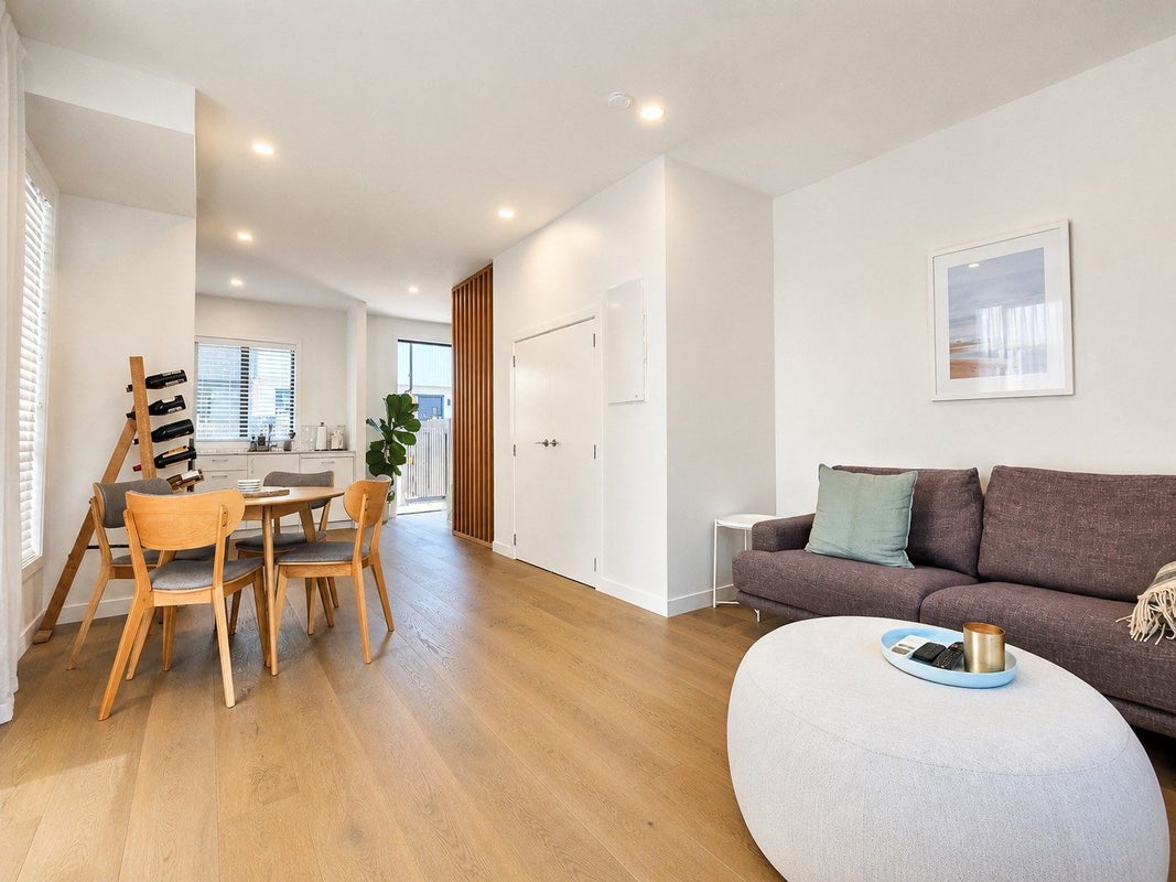 5/323 Riverside Drive, Waterloo, Lower Hutt - Carousel 1