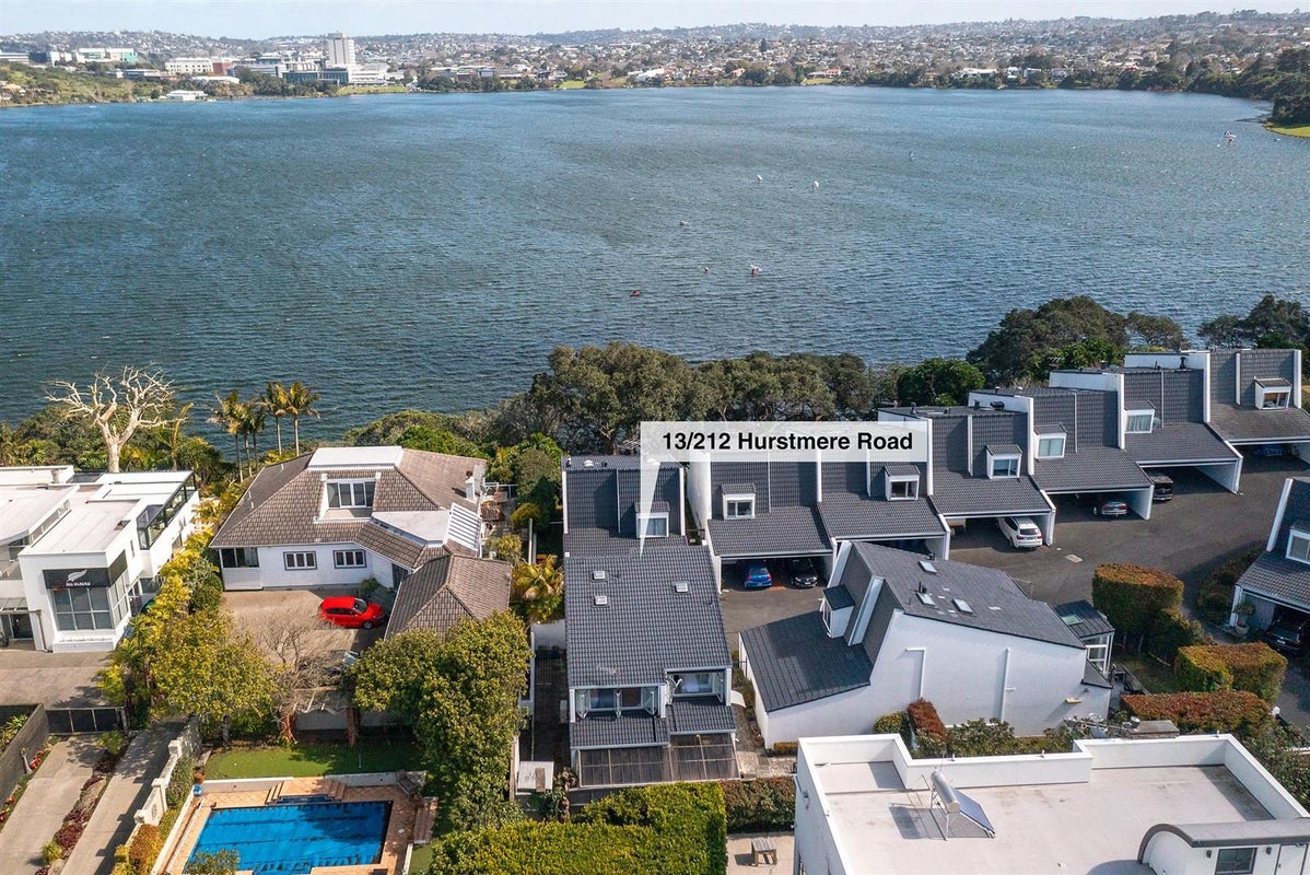 13/212 Hurstmere Road, Takapuna, Auckland - Carousel 1