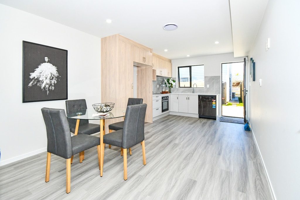 4E Tasman Drive, Opaheke, Papakura - Carousel 2