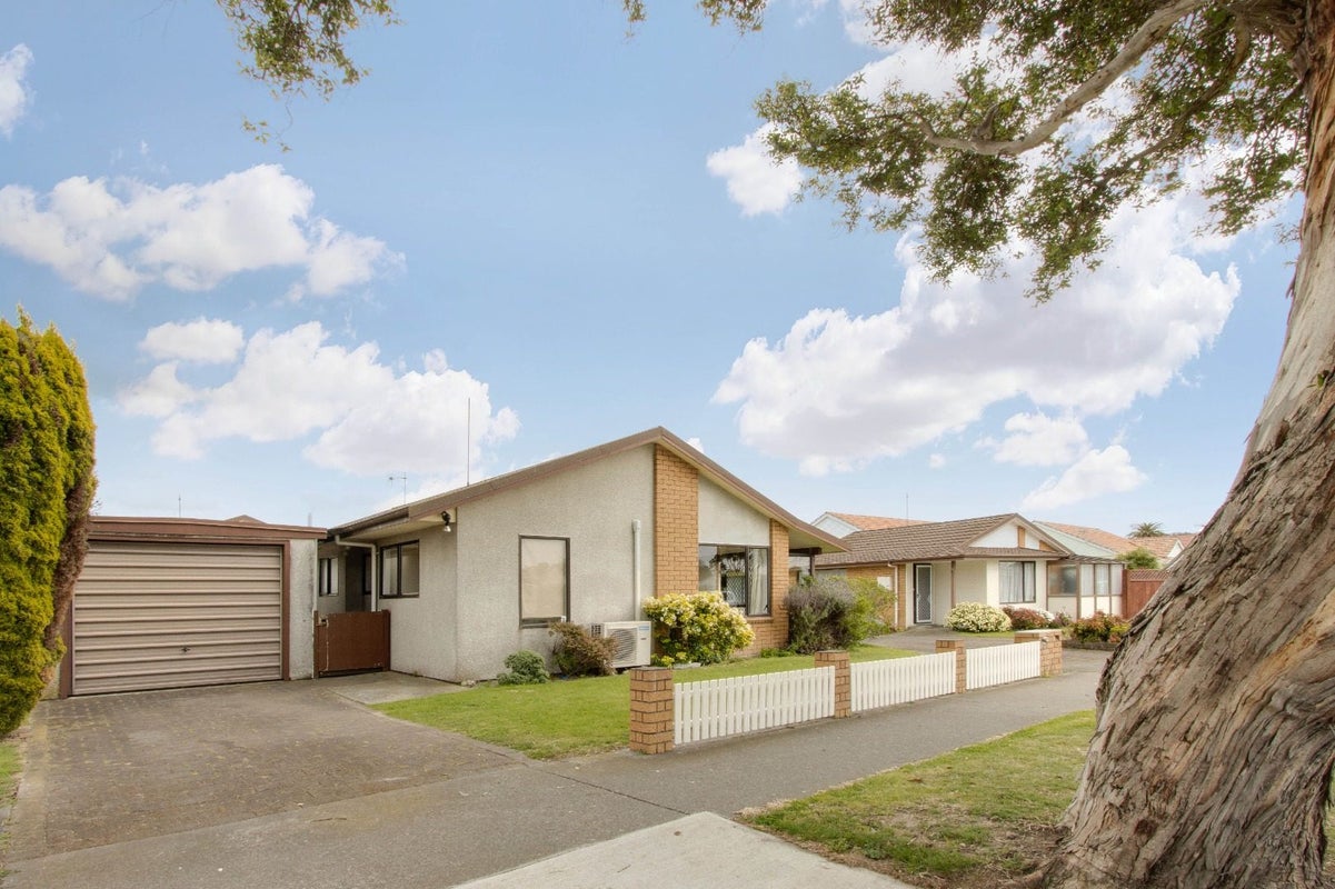 1/11 Nuffield Avenue, Marewa, Napier - Carousel 1
