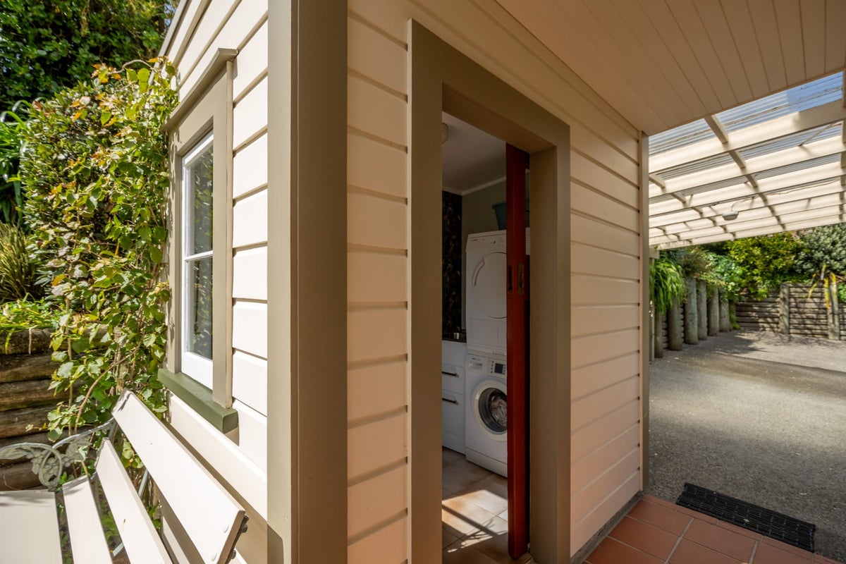 43 Bisley Avenue, Moana, Nelson - Carousel 32