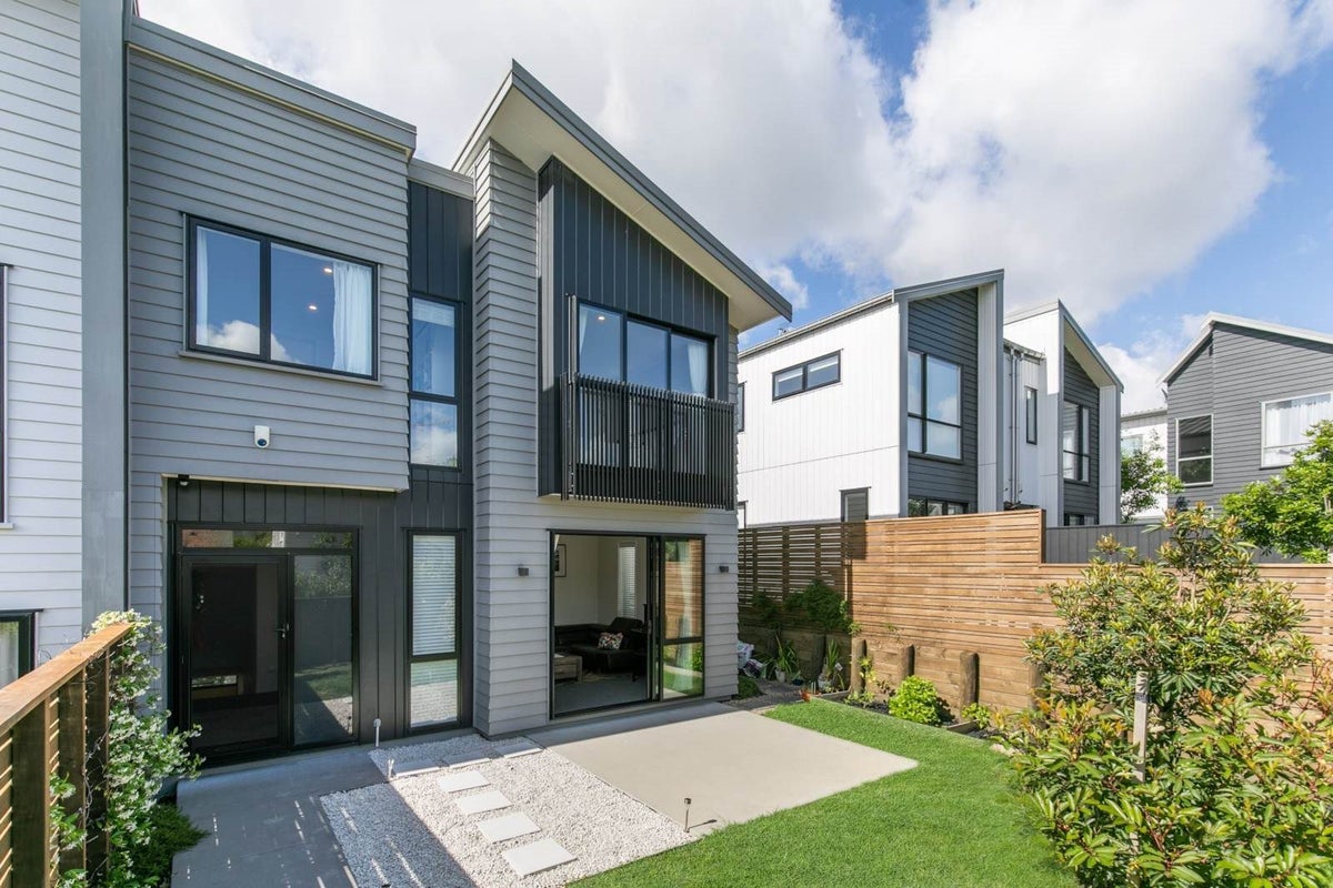 19A Melling Street, Glen Innes, Auckland - Carousel 1