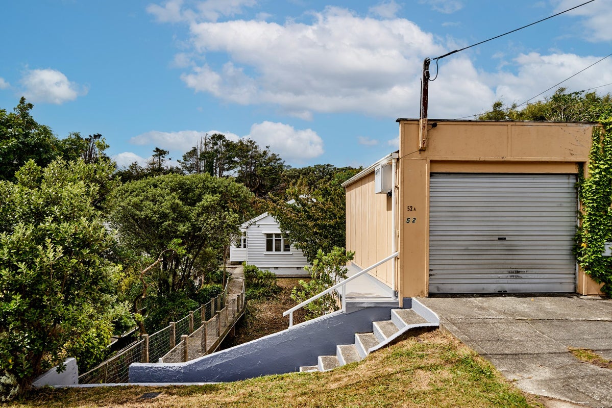 52 Standen Street, Karori, Wellington - Carousel 13