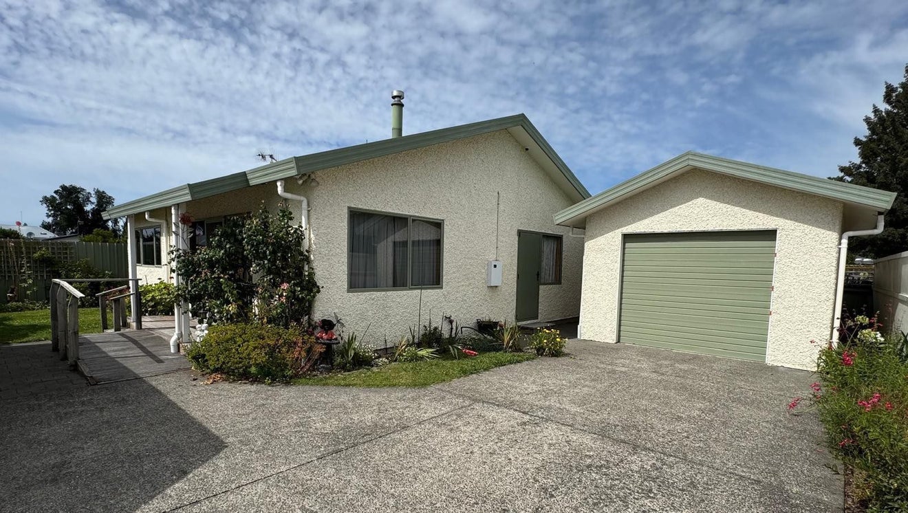 3/239 Warwick Road, Mayfair, Hastings - Carousel 1