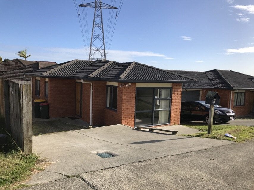35A Hilltop Road, Flat Bush, Auckland - Carousel 1