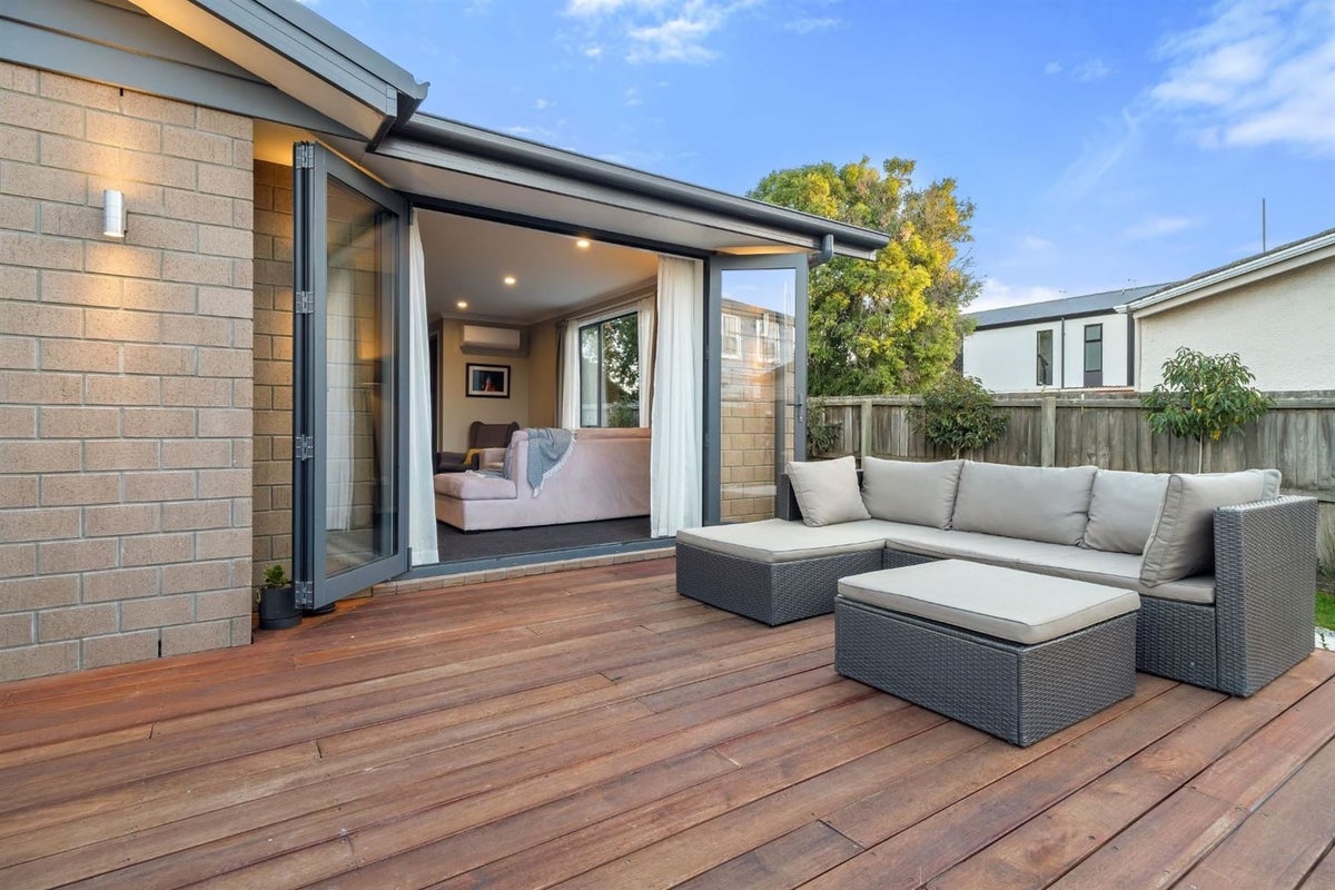 22 Devon Street, Sydenham, Christchurch - Carousel 17