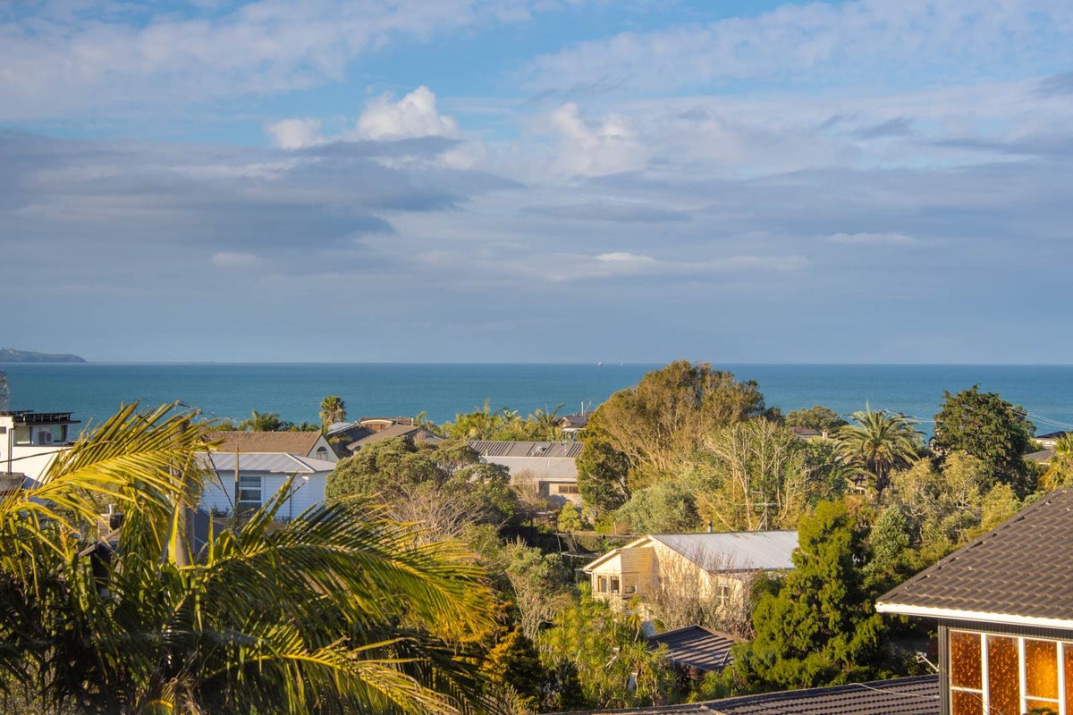 52 Kowhai Road, Campbells Bay, Auckland - Carousel 1