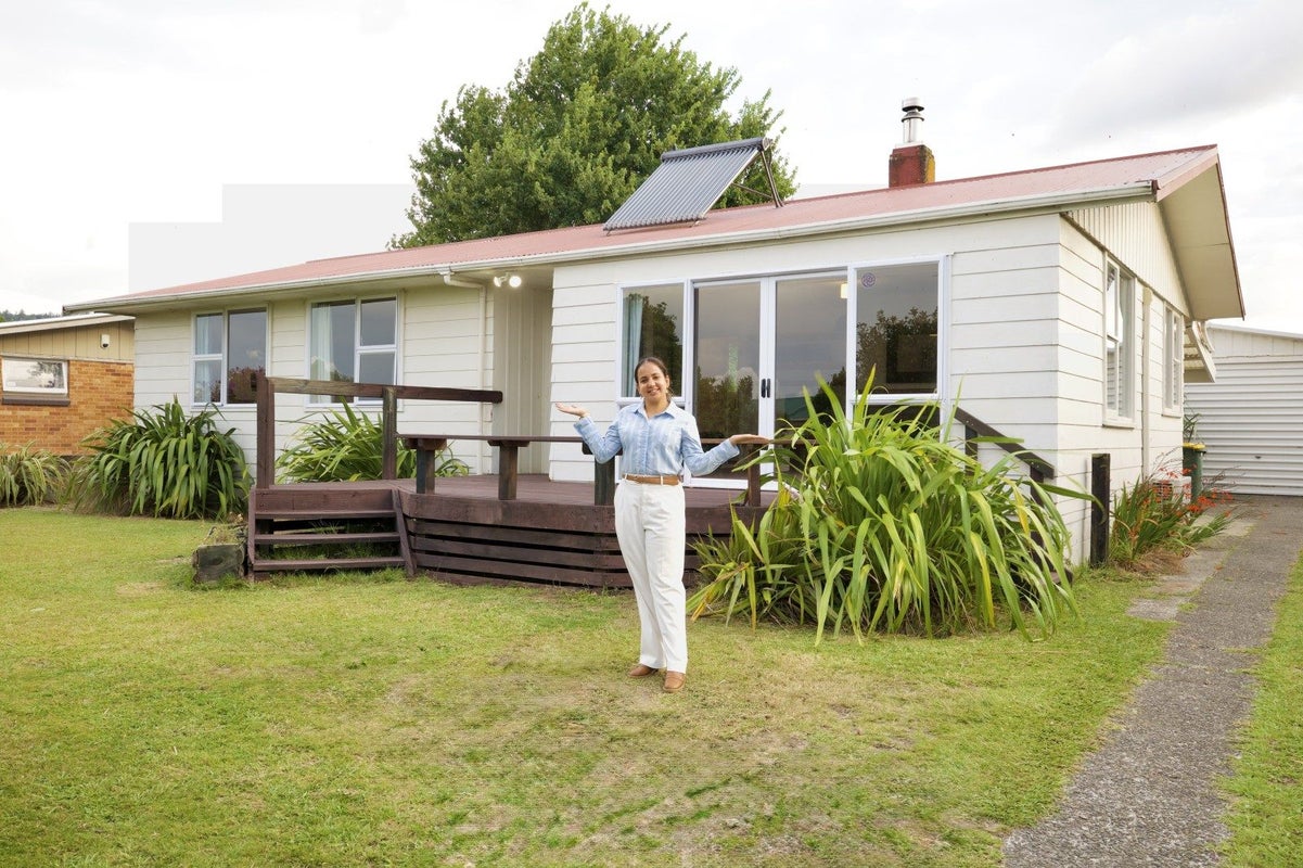 5 Clouston Crescent, Fenton Park, Rotorua - Carousel 2