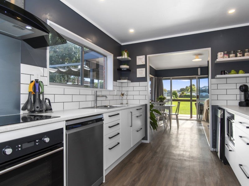 6A Pemberton Crescent, Greerton, Tauranga - Carousel 2