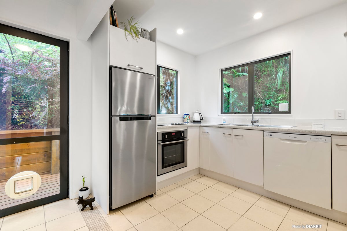 2B Woodland Road, Johnsonville, Wellington - Carousel 2