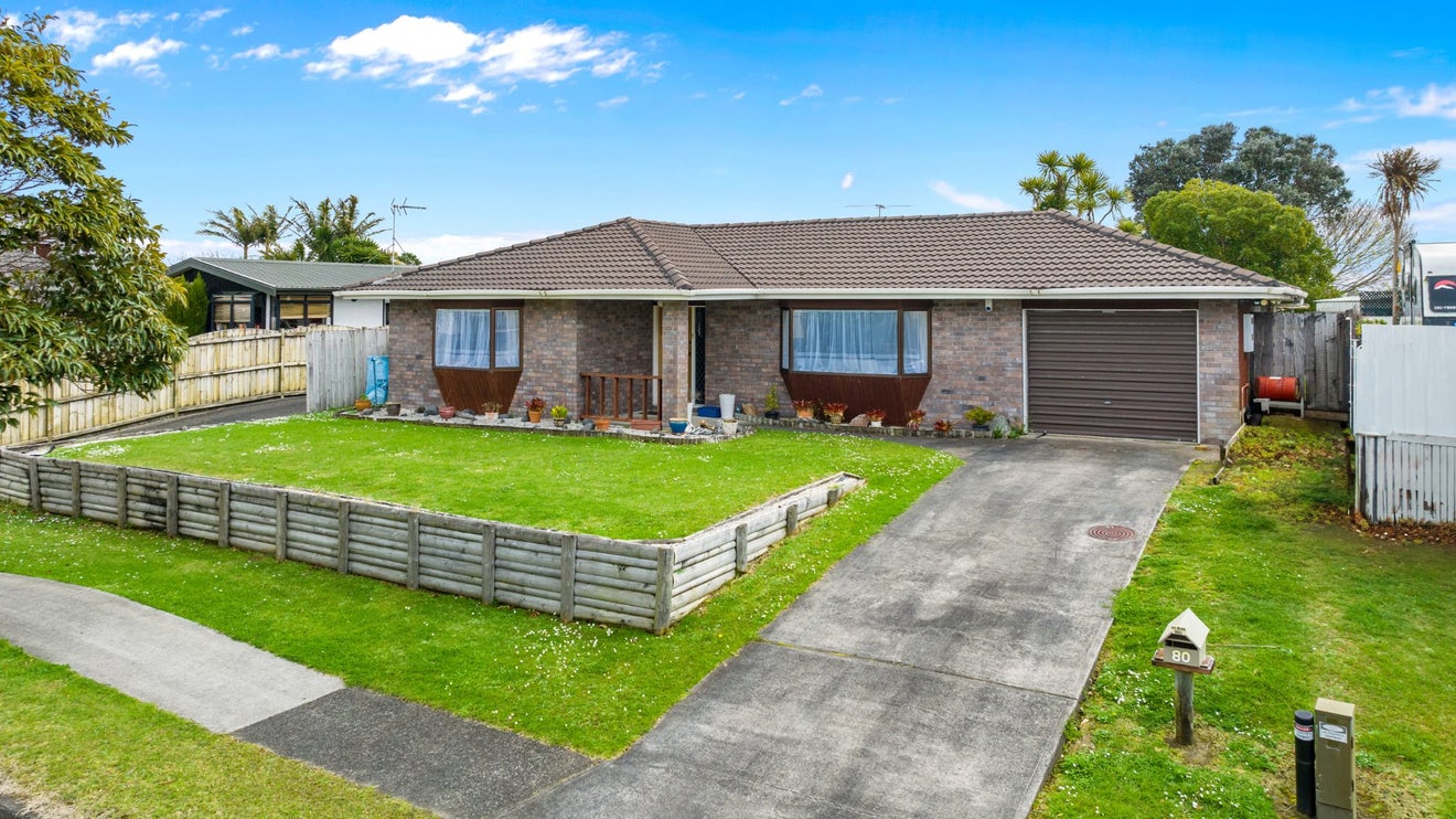 80 St Annes Crescent, Wattle Downs, Auckland - Carousel 1