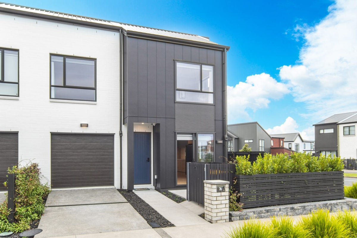 24 Hema Road, Hobsonville, Auckland - Carousel 2