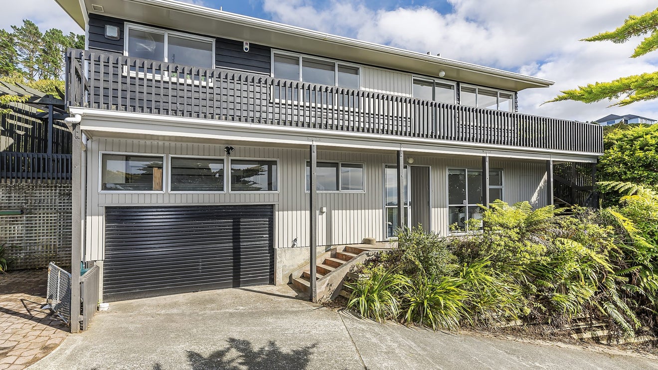 58 Winston Street, Crofton Downs, Wellington - Carousel 1