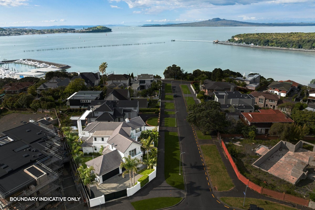 2 Titai Street, Orakei, Auckland - Carousel 34