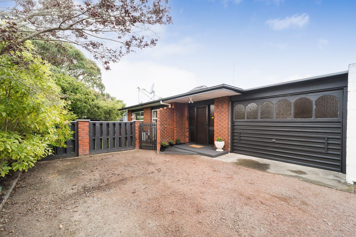 47 LANGLEY Avenue, Milson, Palmerston North - Carousel 1