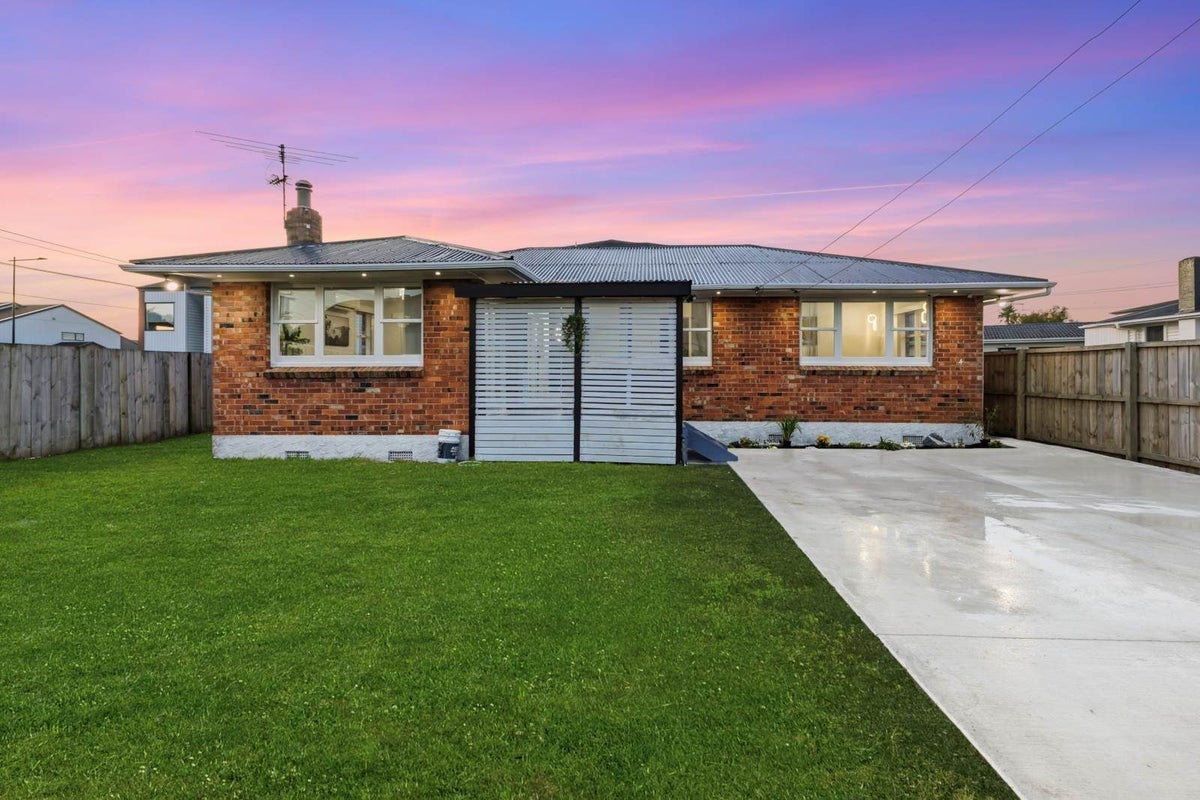 4 Berwyn Avenue, Takanini, Auckland - Carousel 2