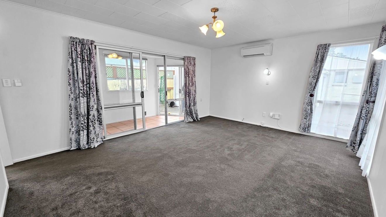 2/11 Shamrock Street, Napier South, Napier - Carousel 1