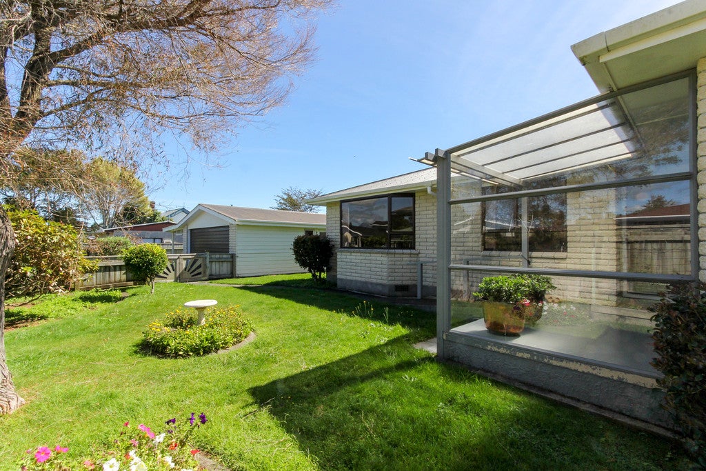 7 Hawea Street, Merrilands, New Plymouth - Carousel 1