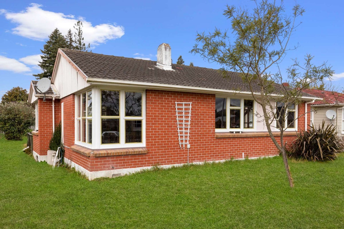 41 Harold Crescent, Fordlands, Rotorua - Carousel 1